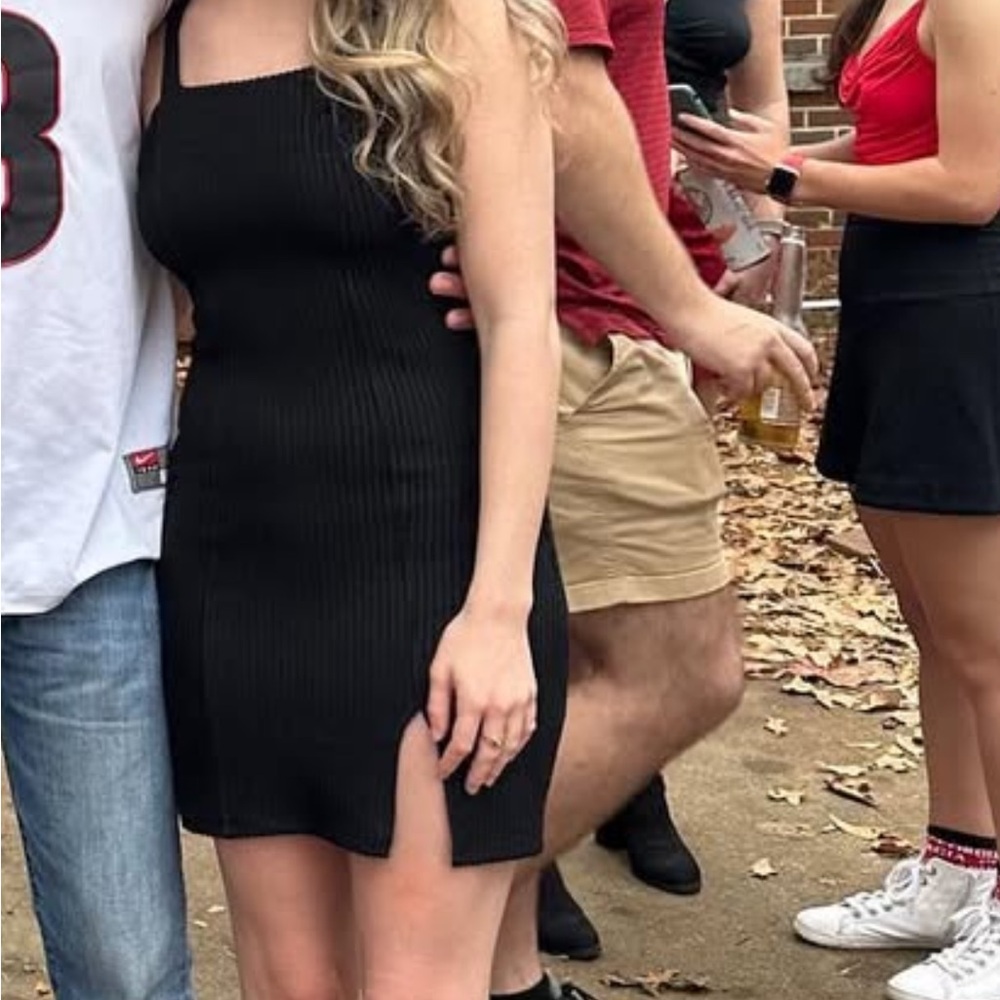 Elegant Black Ribbed Dress